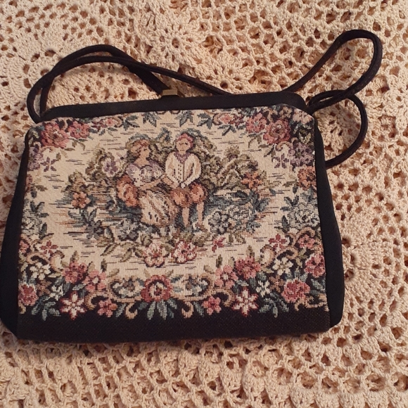 Vintage tapestry purse - Picture 3 of 6